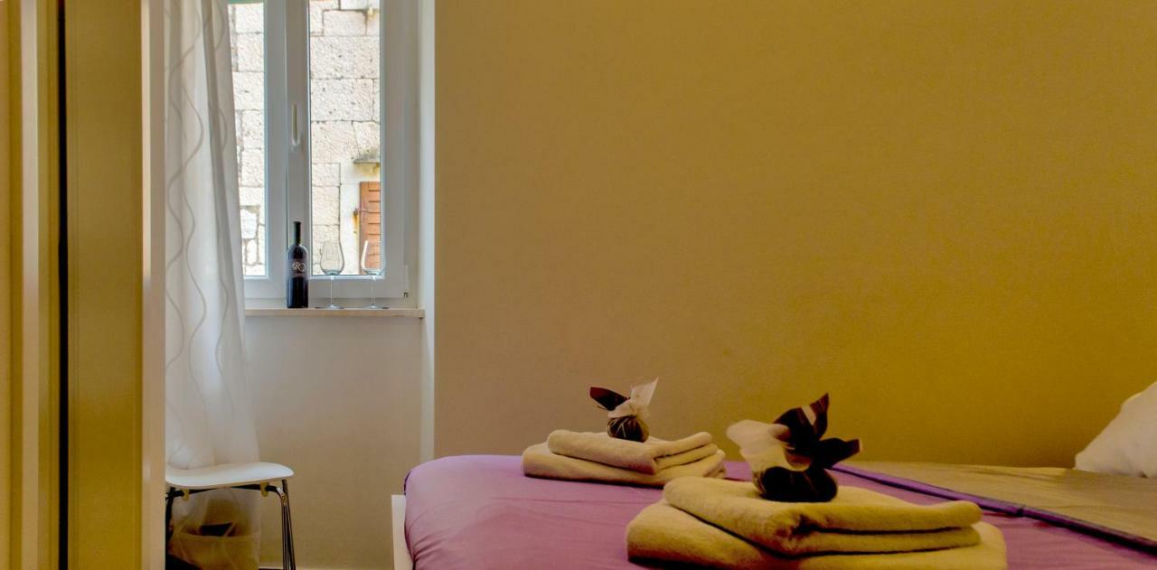 コミジャ The Little Gem Bed & Breakfast エクステリア 写真